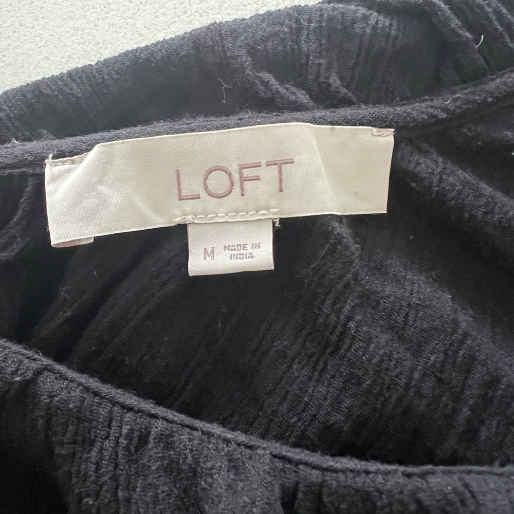 LOFT Black 100% Cotton Ruffle Flutter Sleeve Blouse Crochet Trim M - Picture 3 of 8